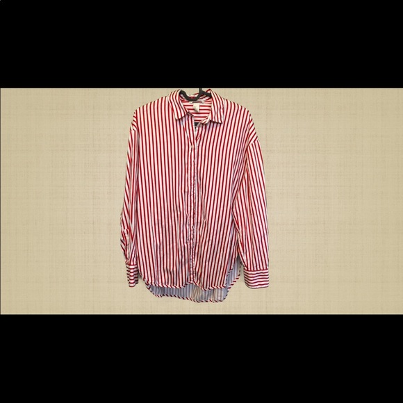 H&M button down top. - Picture 1 of 2